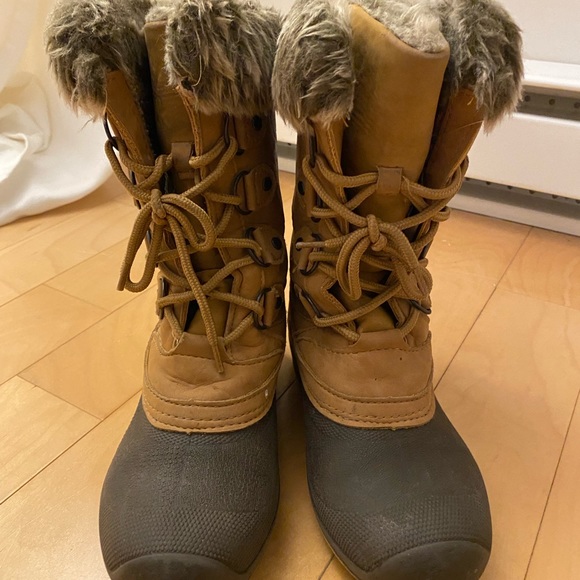 Snow boots - Picture 2 of 2